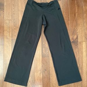 Adidas wide-leg pants in black, M